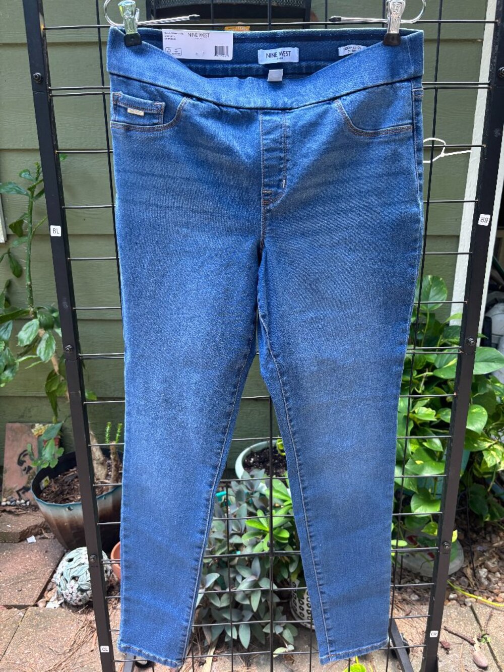 NWT Ladies Sz 10 Jeans